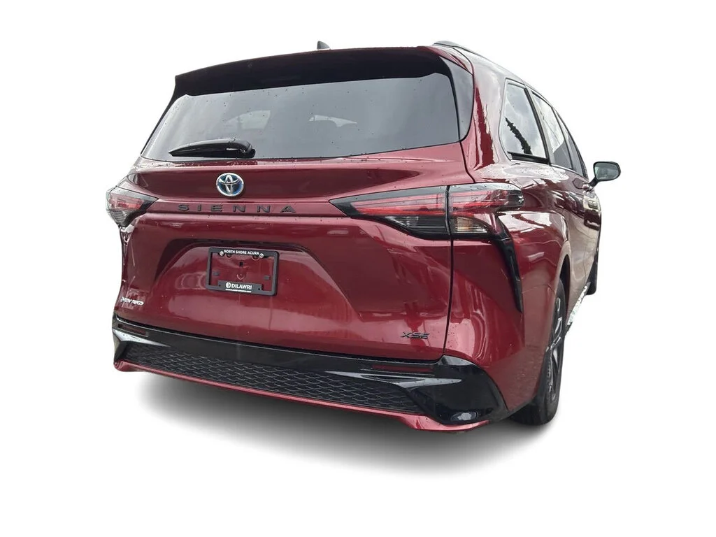 Used 2025  Toyota Sienna XSE AWD 7-Pass Dilawri Certified image 13