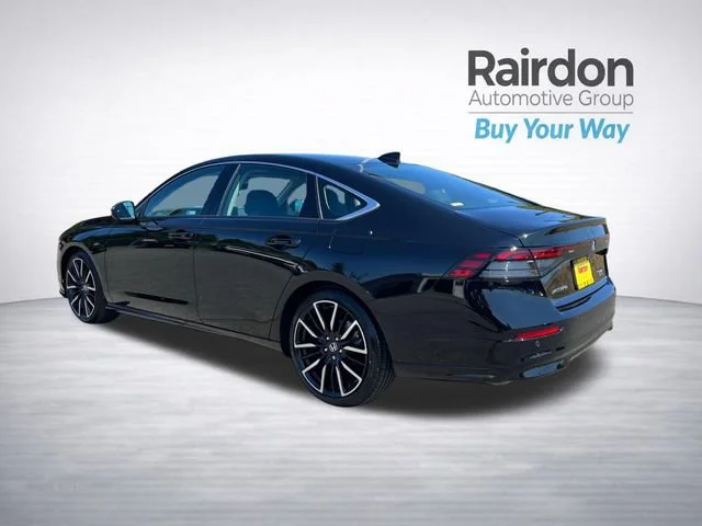 Used 2025 Crystal Black Pearl Honda Touring image 5