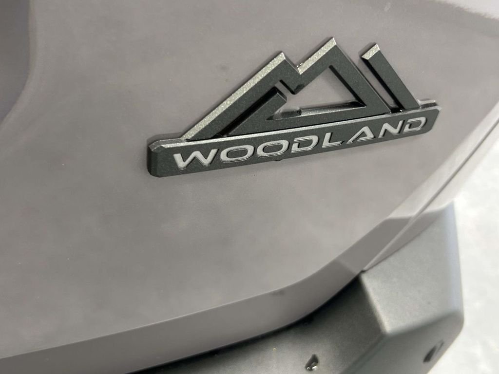 Used 2026  Toyota Woodland image 12