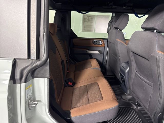 Used 2023 Green Ford Base image 15