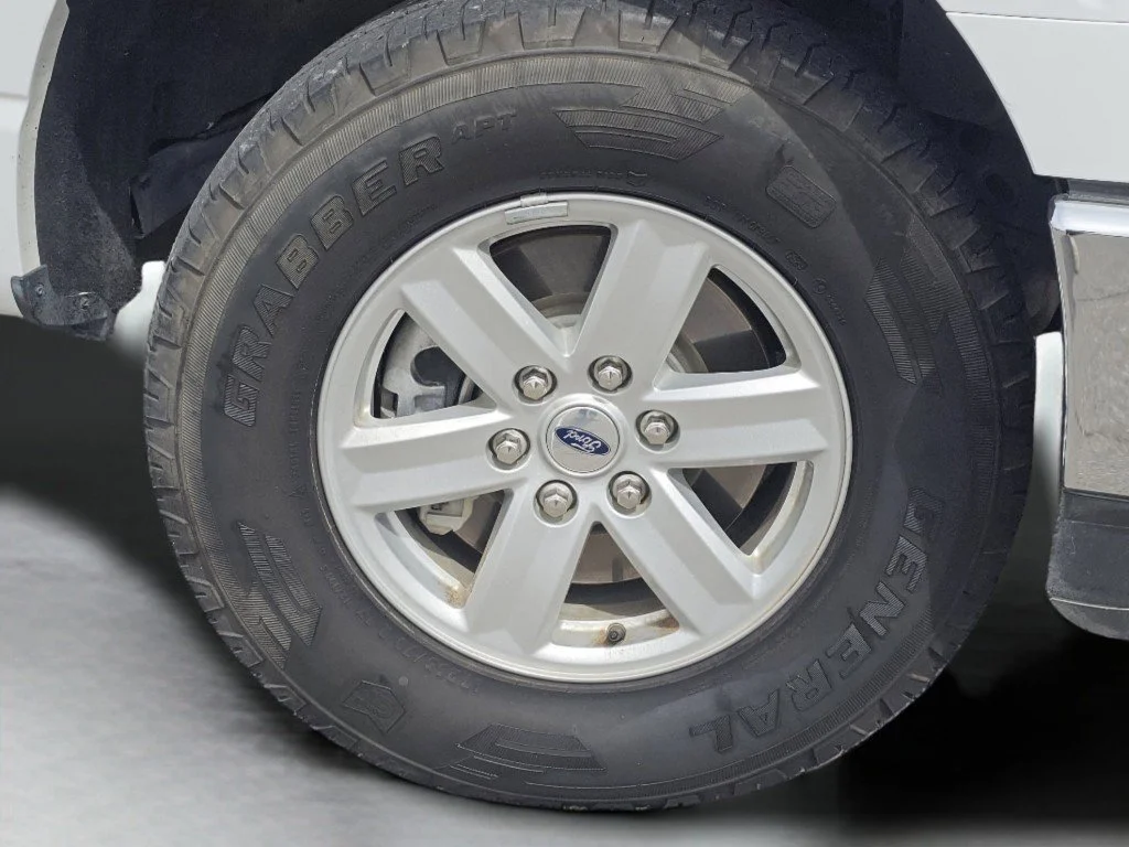 Used 2023 White Ford XLT image 19