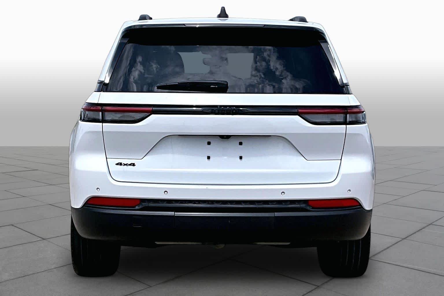 Used 2023 Bright White Clearcoat Jeep Altitude image 5
