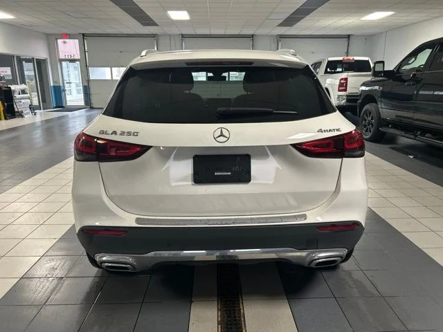 Used 2021 Polar White Mercedes-Benz GLA 250 image 6