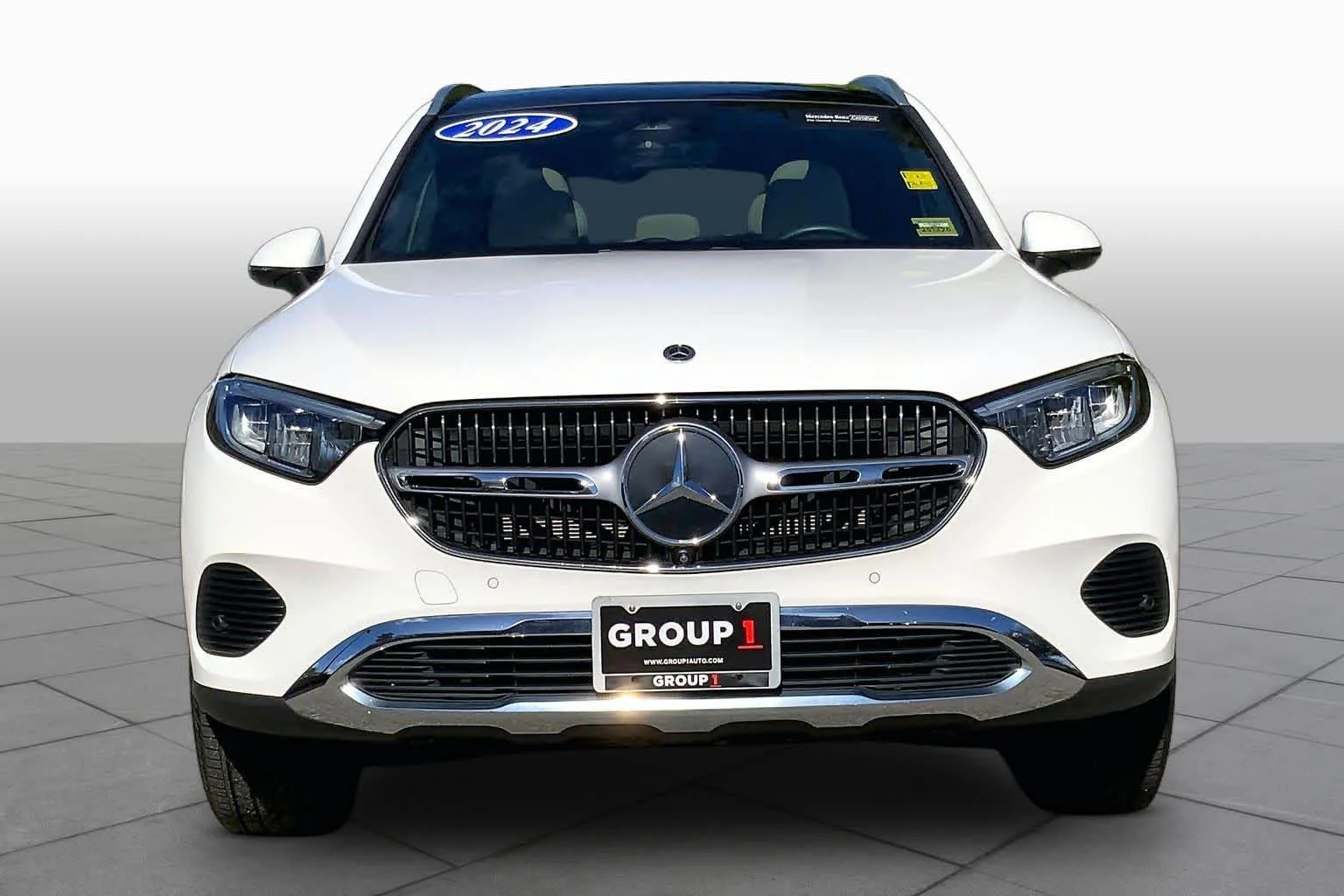Used 2024 Polar White Mercedes-Benz GLC 300 image 4