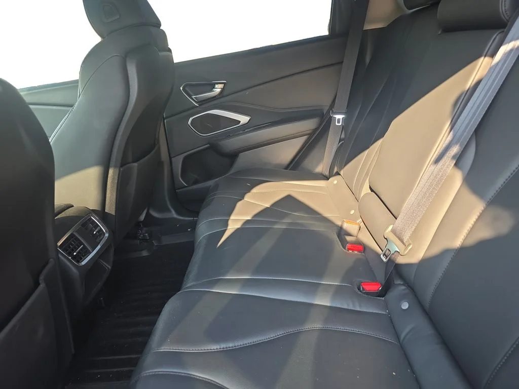 Used 2021  Acura Base image 22