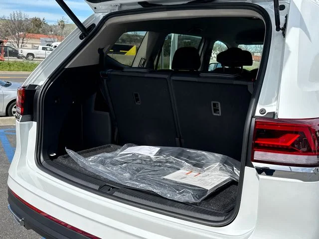 New 2026 Opal White Pearl Volkswagen 2.0T SE image 15