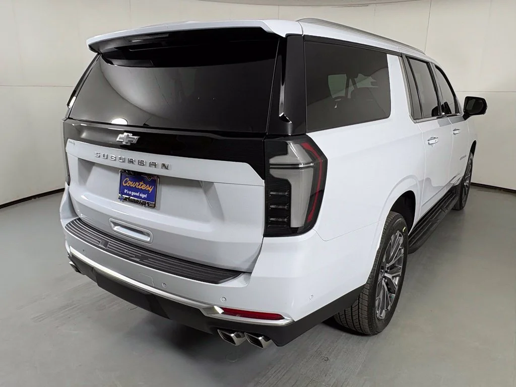2027 Chevrolet Suburban High Country - Photo 10