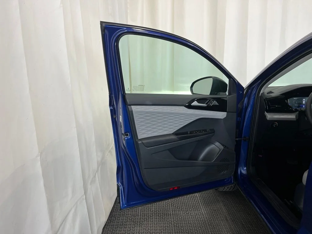 Used 2023 Blue Volkswagen 1.5T S image 18