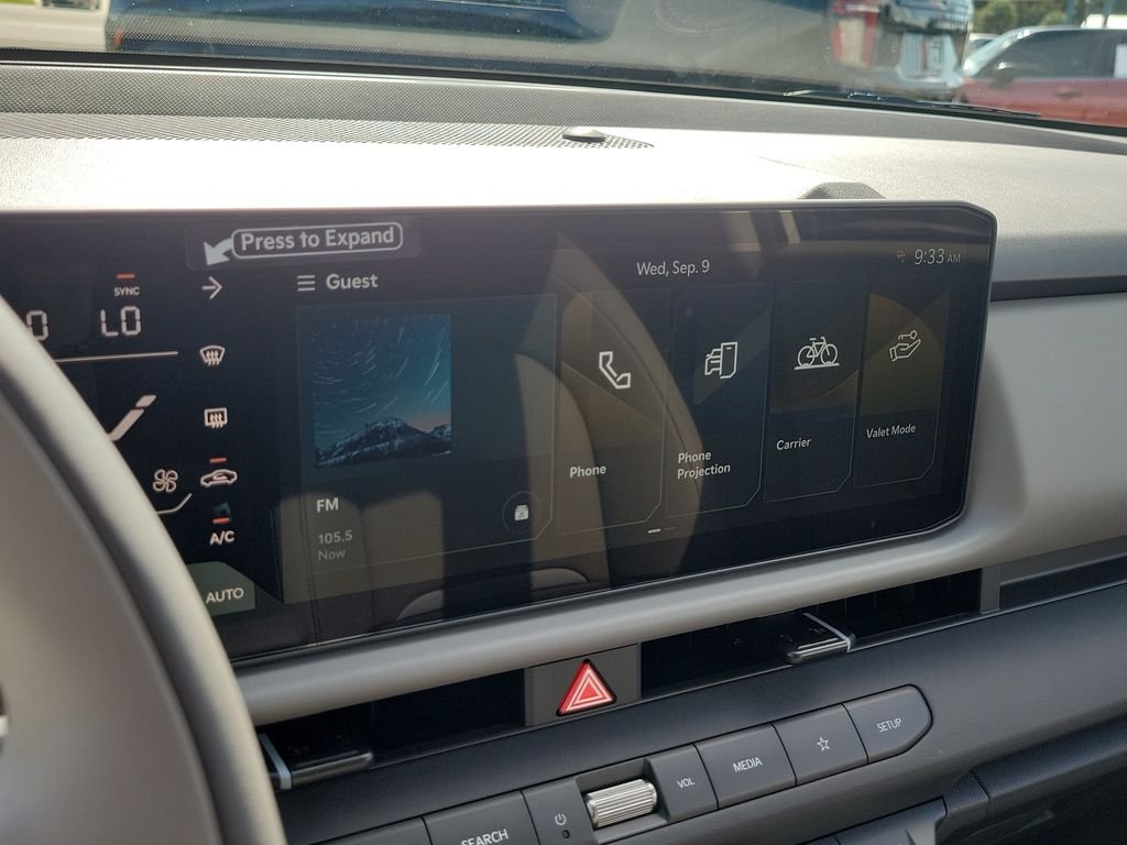 New 2027 Snow White Pearl Kia EX image 32