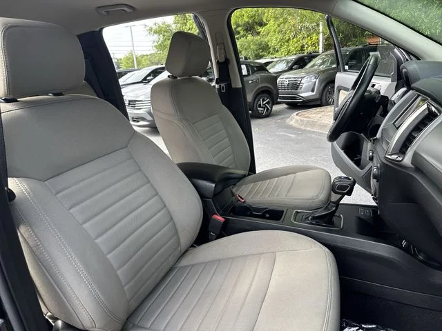 Used 2020 Black Ford XLT image 10