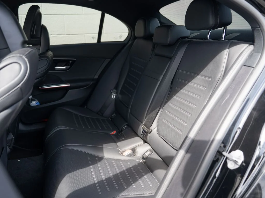 Used 2023  Mercedes-Benz C 300 image 18
