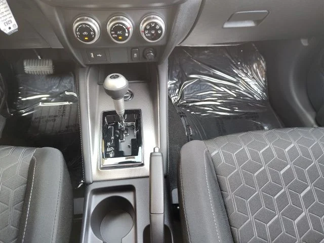 2025 Mitsubishi Outlander Sport ES - Photo 20
