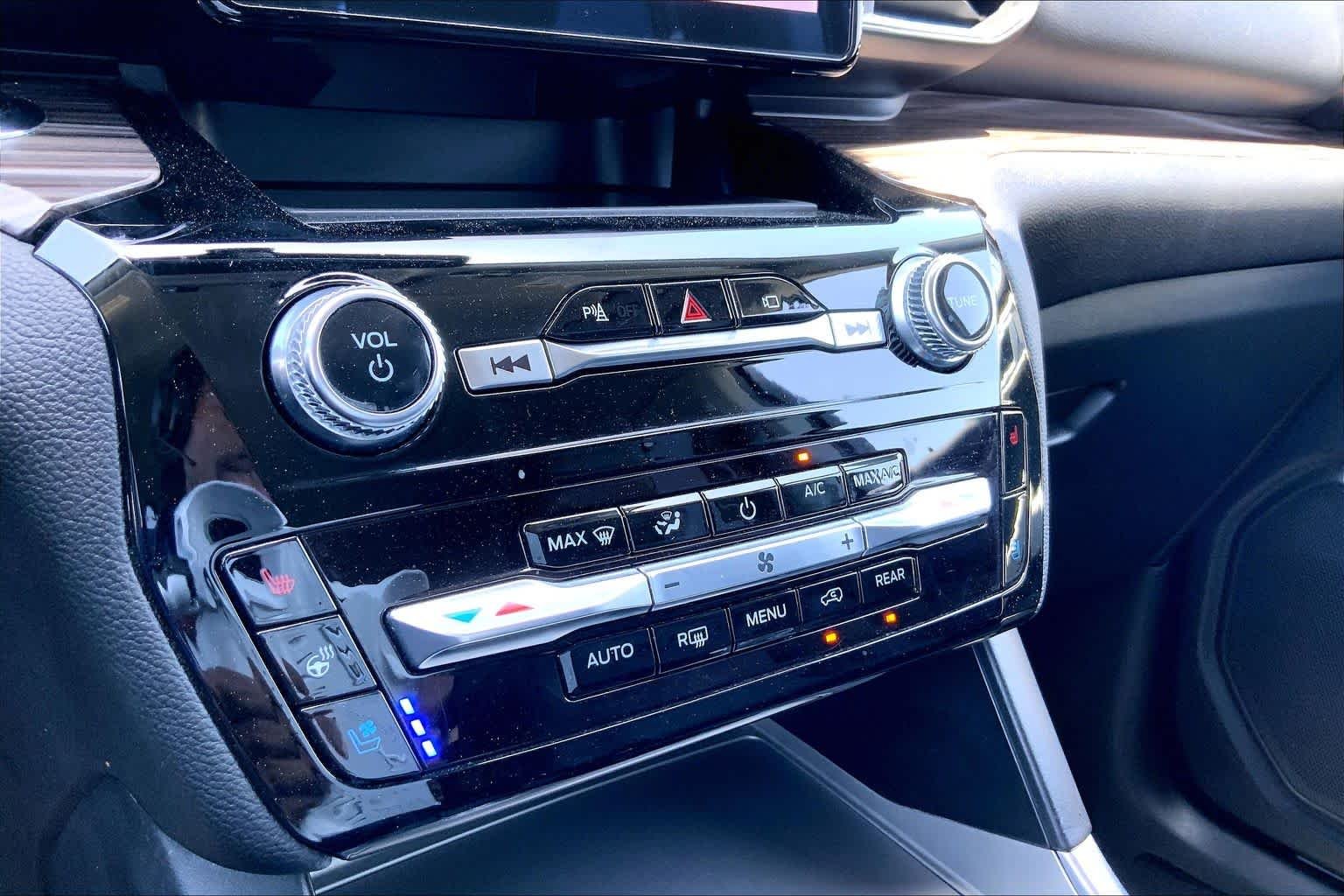 2023 Ford Explorer Limited - Photo 34