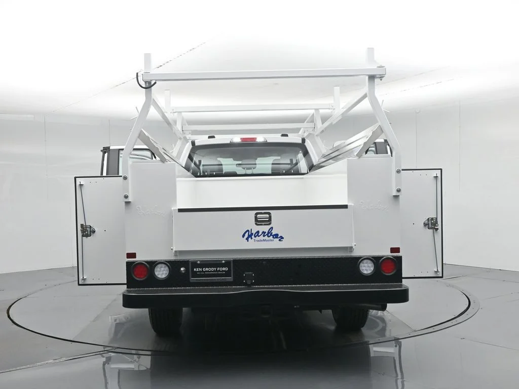 New 2026 Oxford White Ford XL image 38