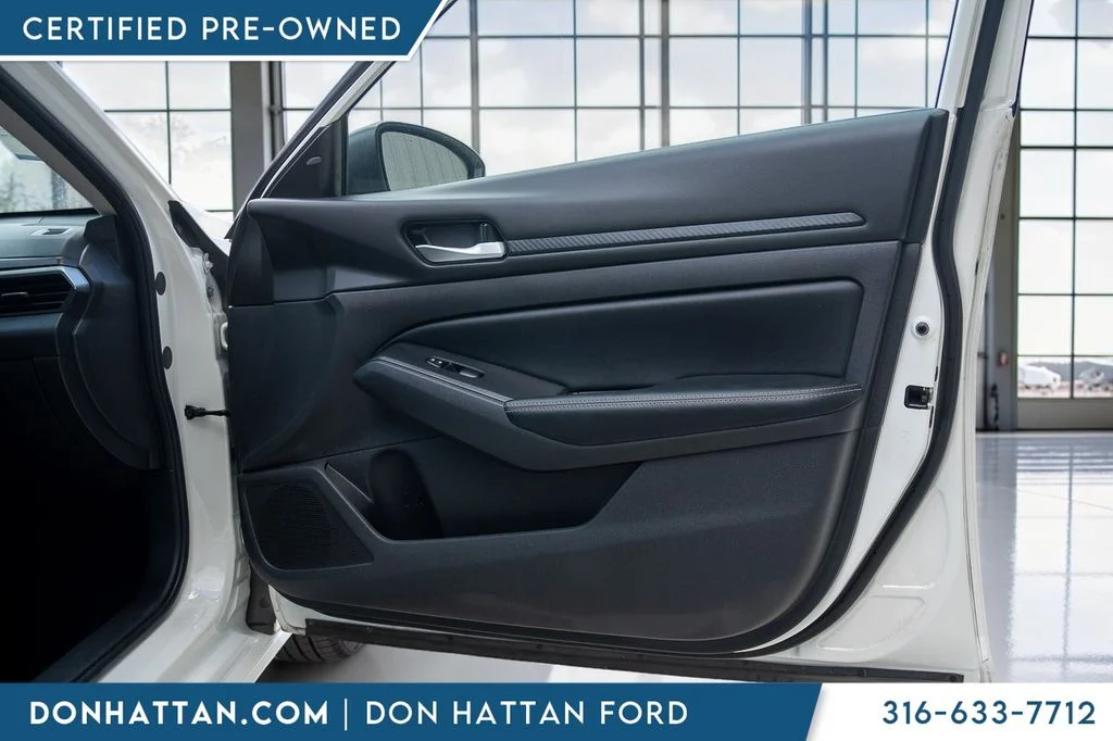 2025 Nissan Altima SV - Photo 25
