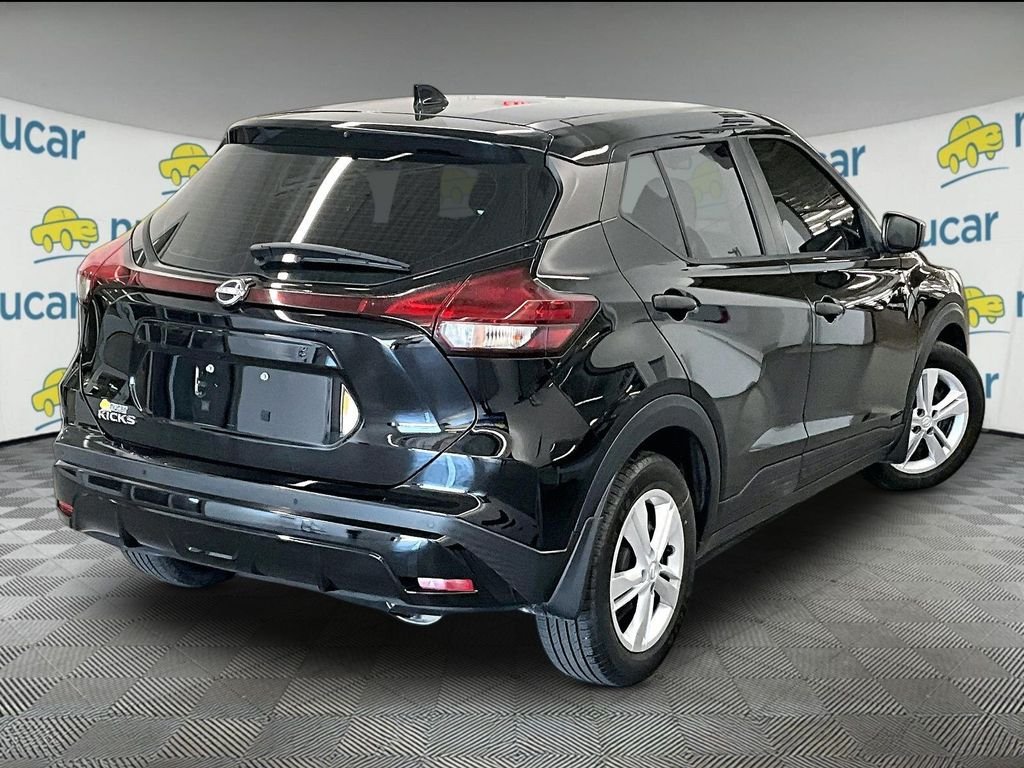 Used 2022 Super Black Nissan S image 6
