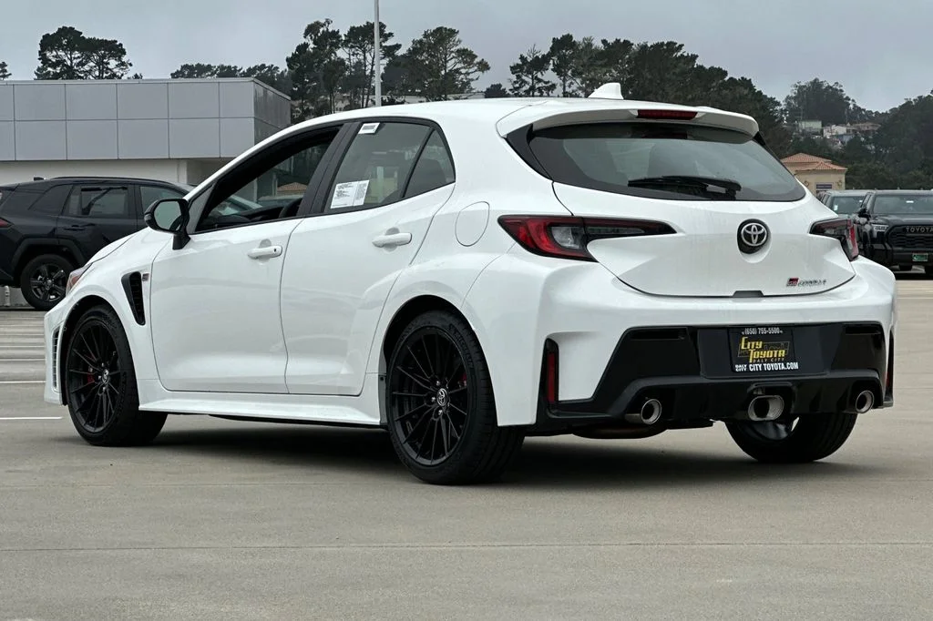 New 2026 Ice Cap Toyota  DAT image 6