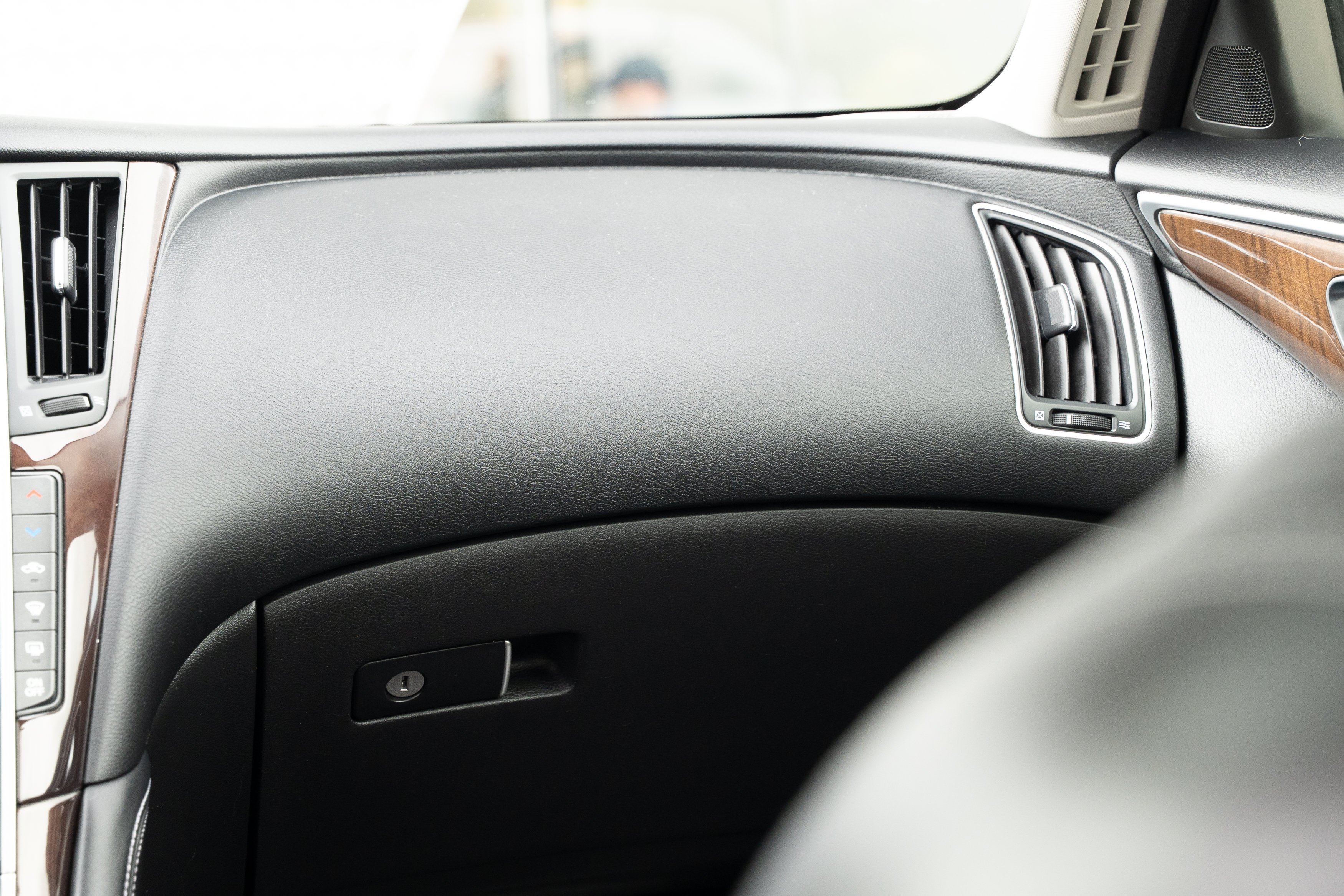 Used 2014 Black Obsidian INFINITI Premium image 12