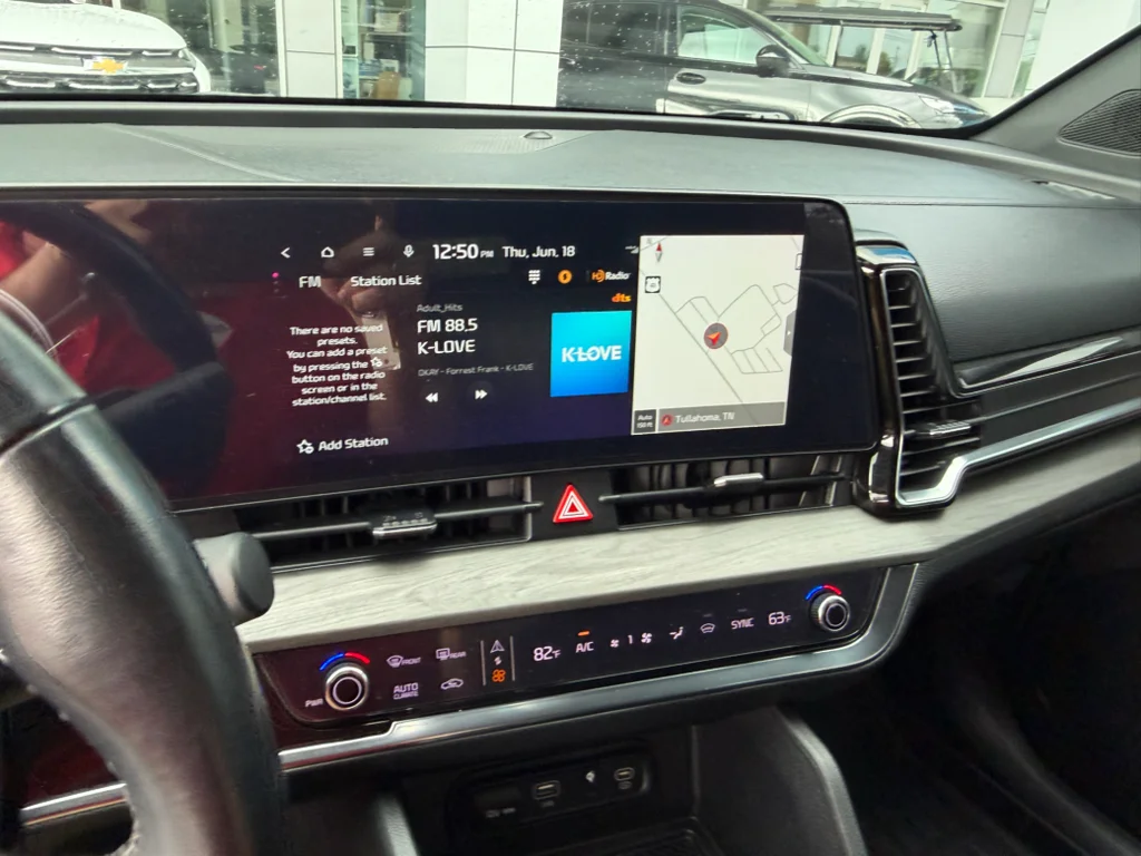 Used 2023 Black Kia X-Pro Prestige image 10