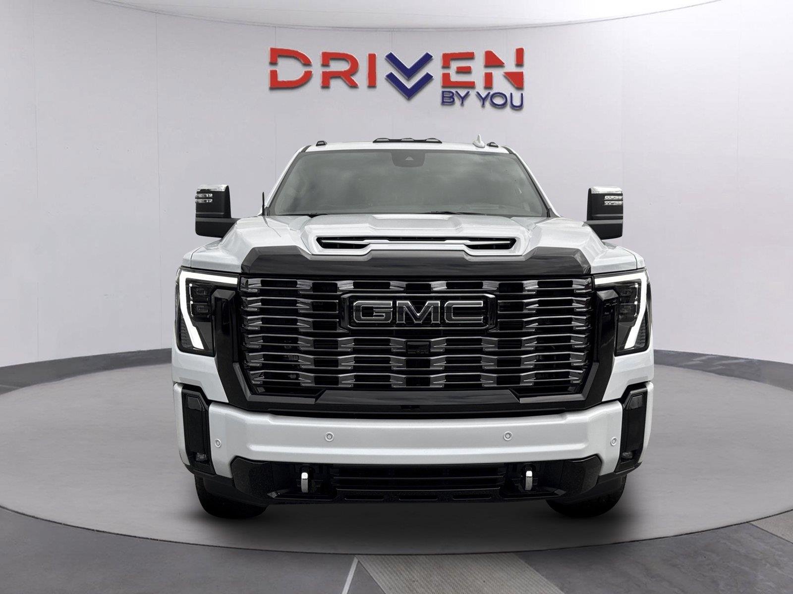 New 2026 Glacier White Tricoat GMC Denali Ultimate image 9