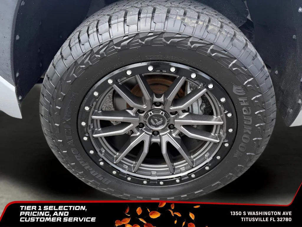 Used 2022 Silver Toyota SR5 image 38
