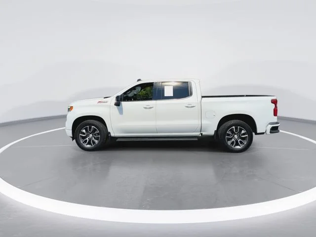 Used 2023 White Chevrolet RST image 6