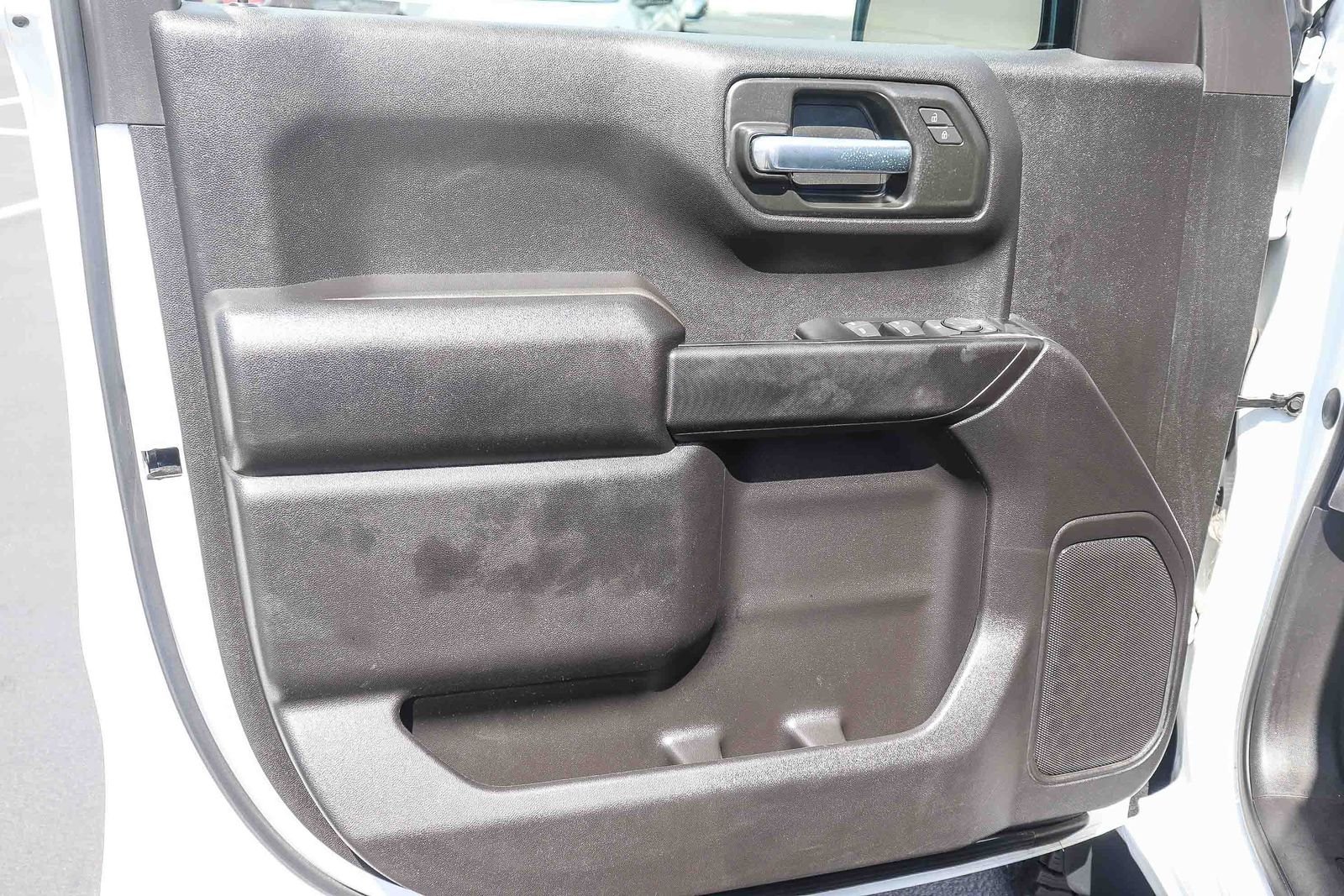 Used 2022 Summit White Chevrolet Custom image 26