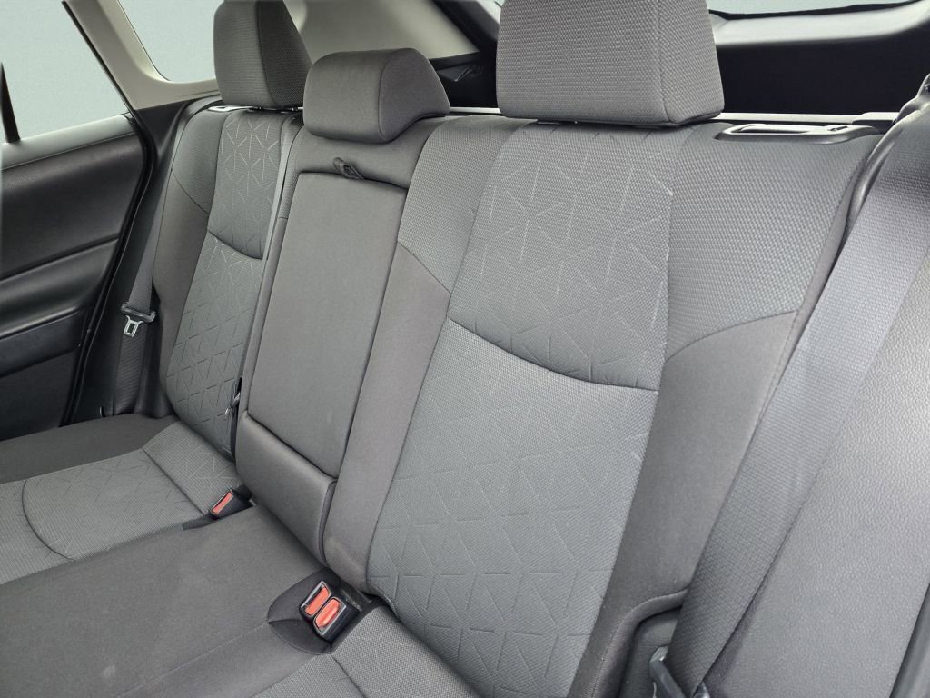 2024 Toyota RAV4 XLE - Photo 30