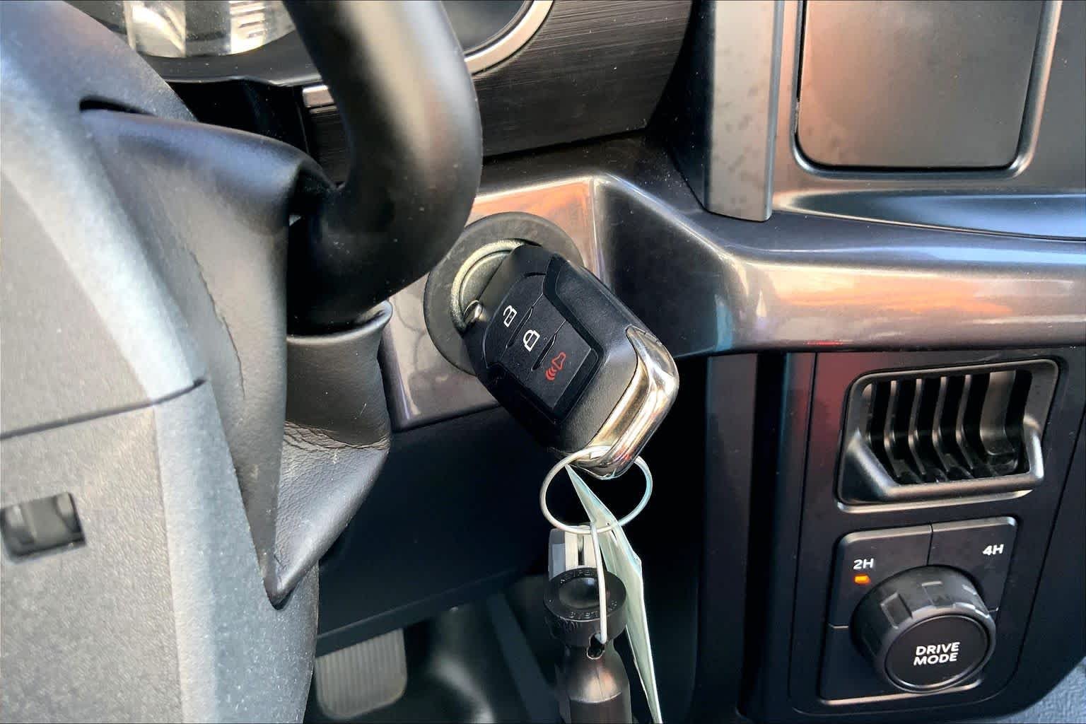 Used 2023 Atlas Blue Metallic Ford XL image 14