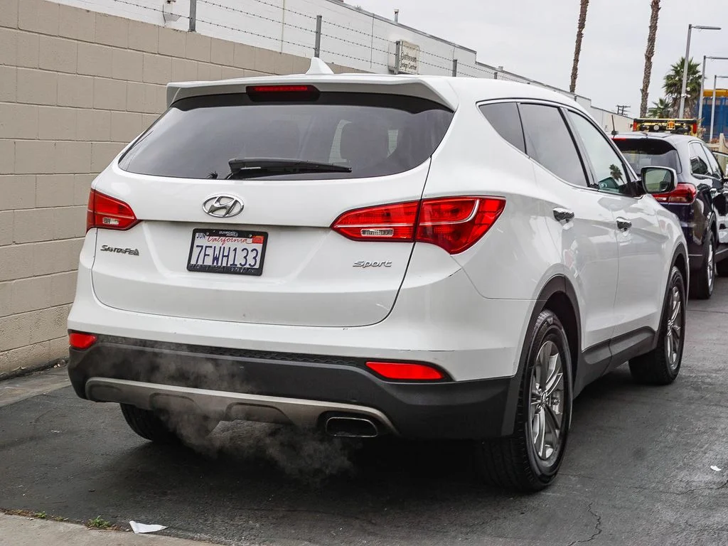 Used 2014 White Hyundai Base image 6