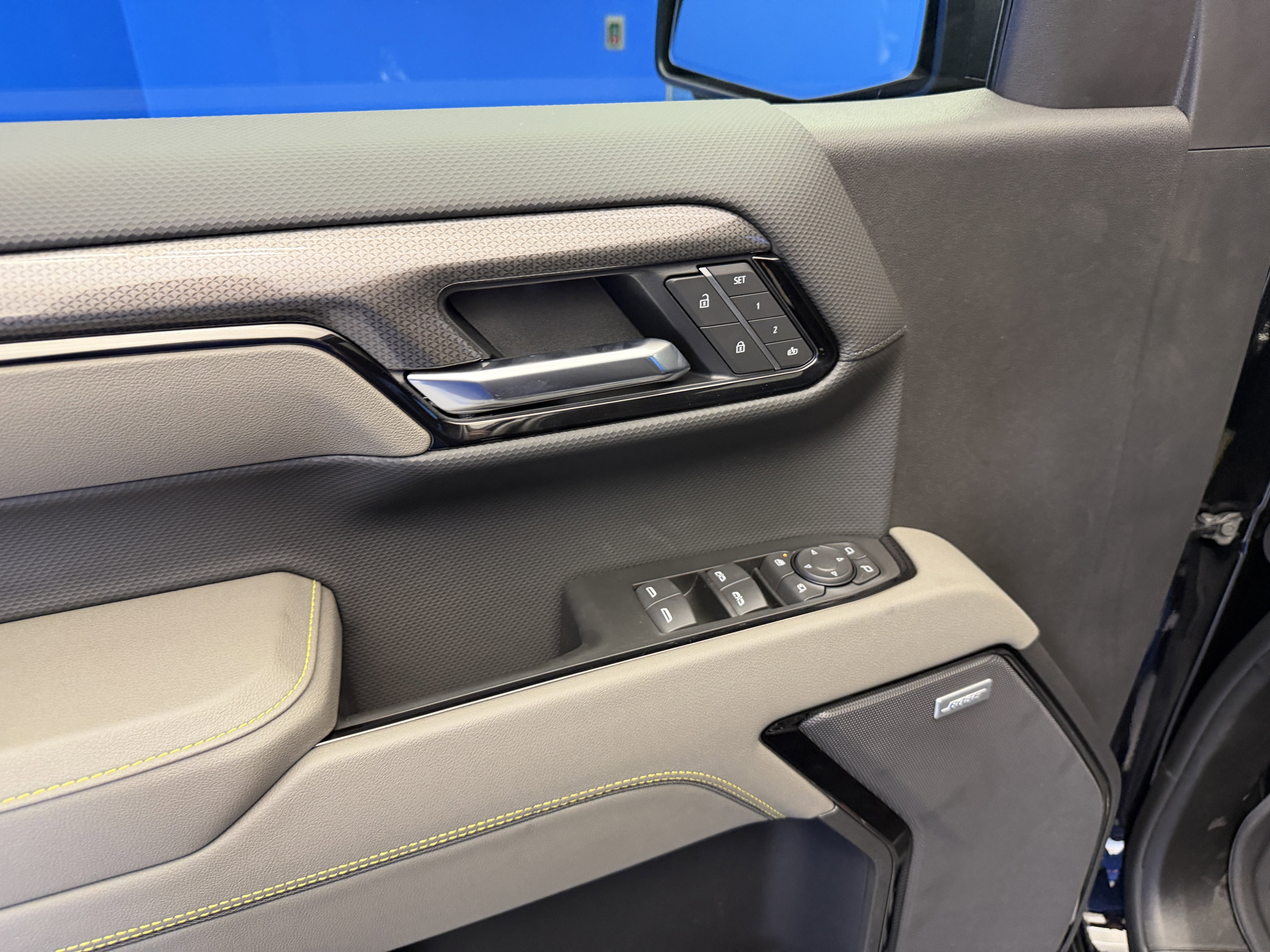 2026 Chevrolet Silverado 1500 ZR2 - Photo 10