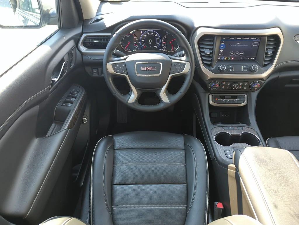 Used 2023 Silver GMC Denali image 13