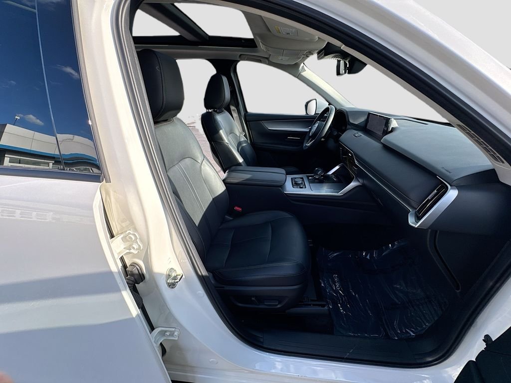 Used 2024 White Mazda Premium image 32