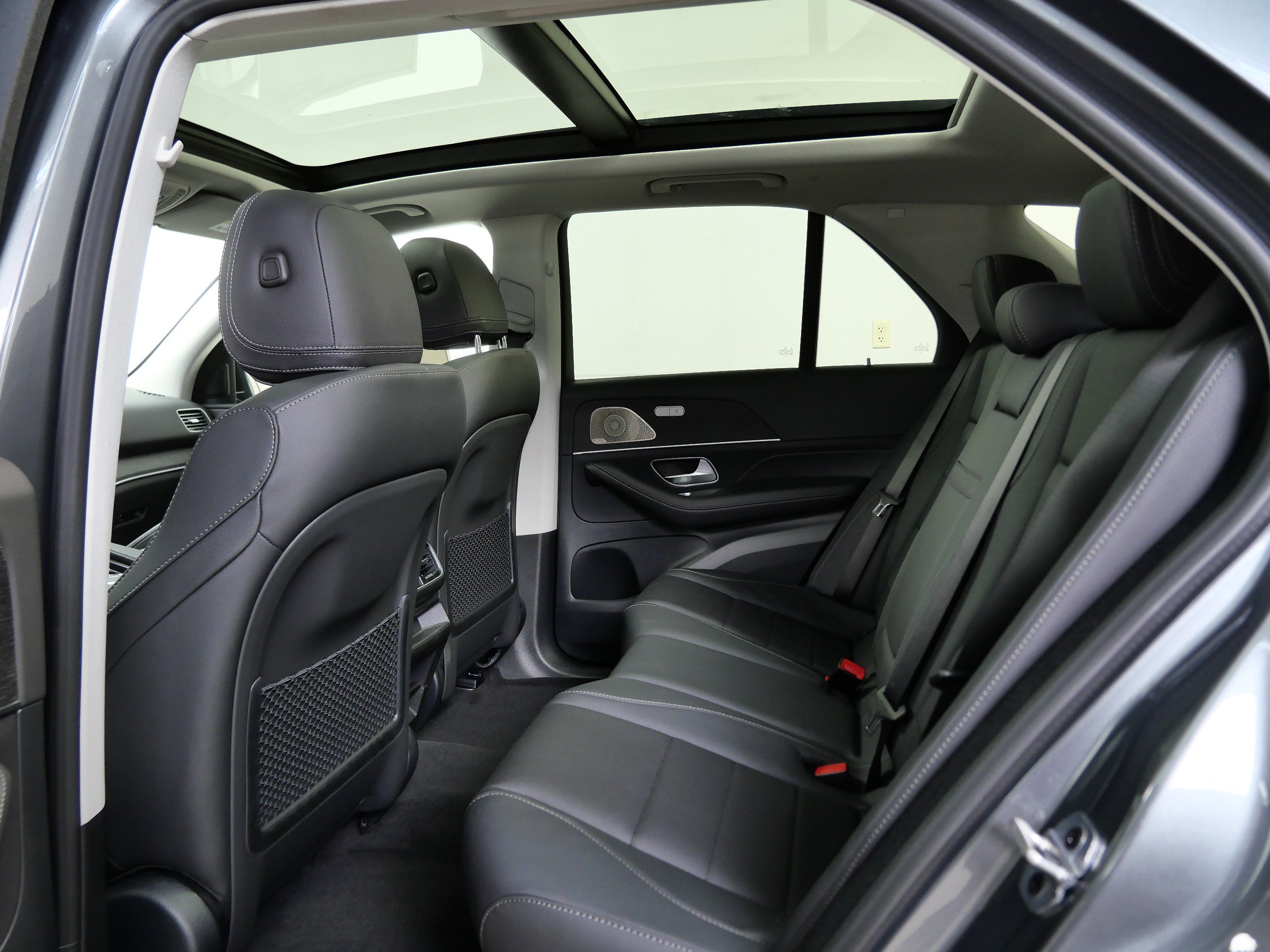 New 2026 Selenite Grey Metallic Mercedes-Benz GLE 350 image 9
