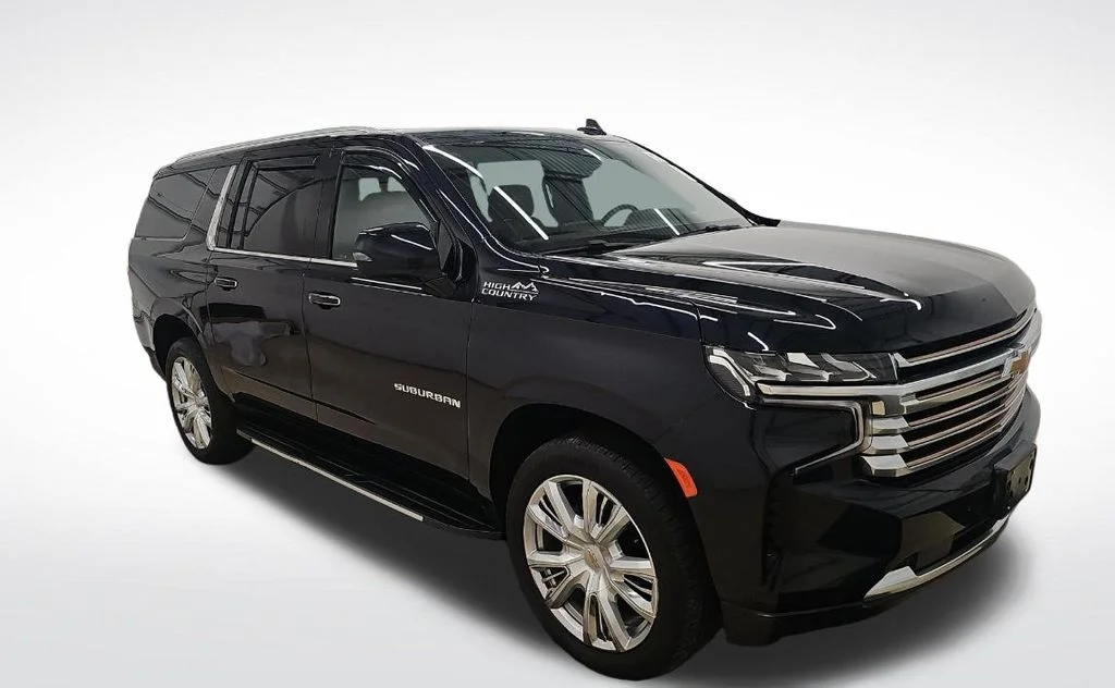 Used 2021 Blue Chevrolet High Country image 3