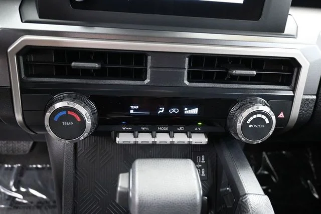 Used 2025 White Toyota SR5 image 33