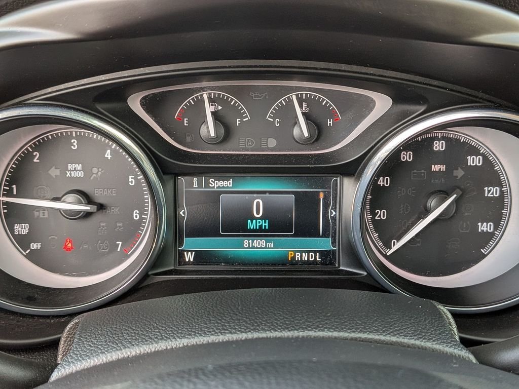 Used 2020 Black Buick Essence image 15