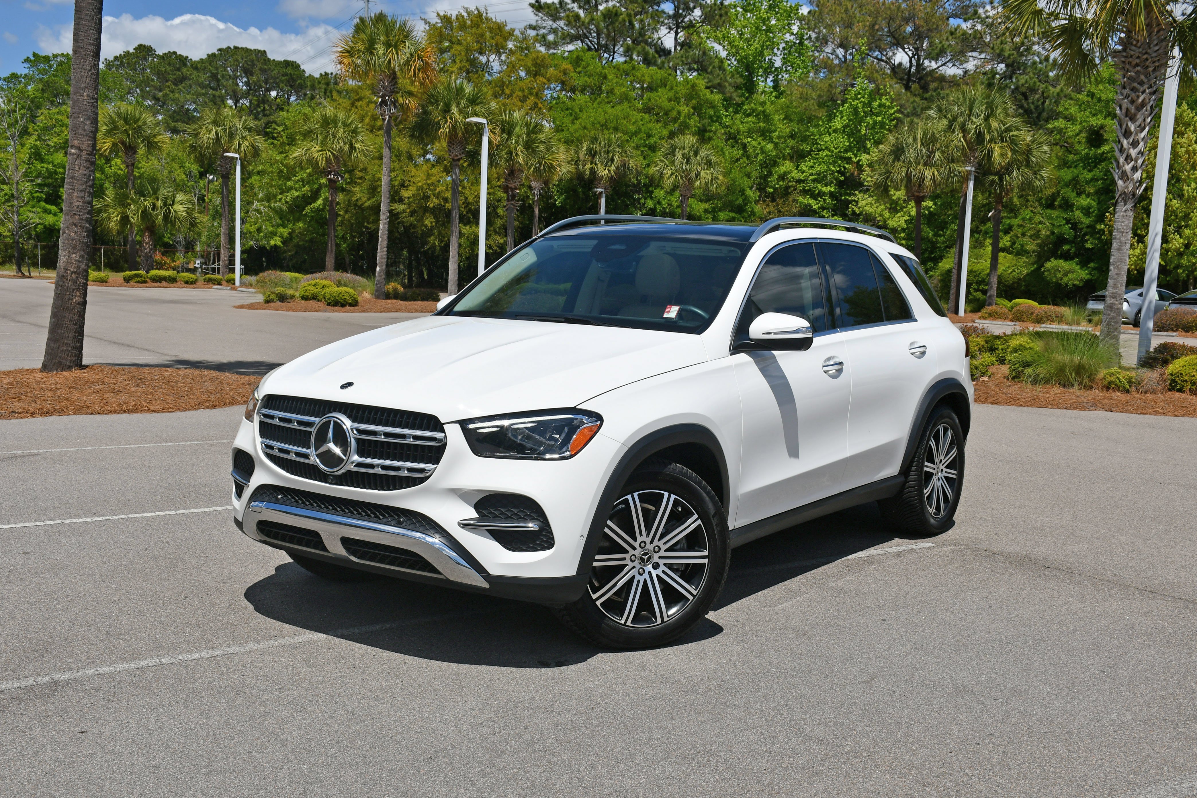 Used 2024 White Mercedes-Benz GLE 450 image 5