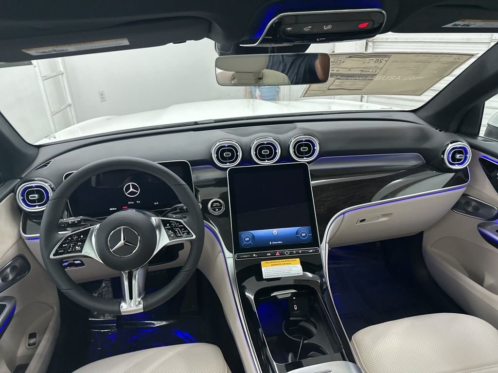 New 2026 Polar White Mercedes-Benz GLC 300 image 22
