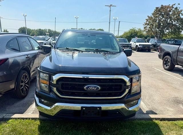 Used 2023 Blue Metallic Ford XLT image 5
