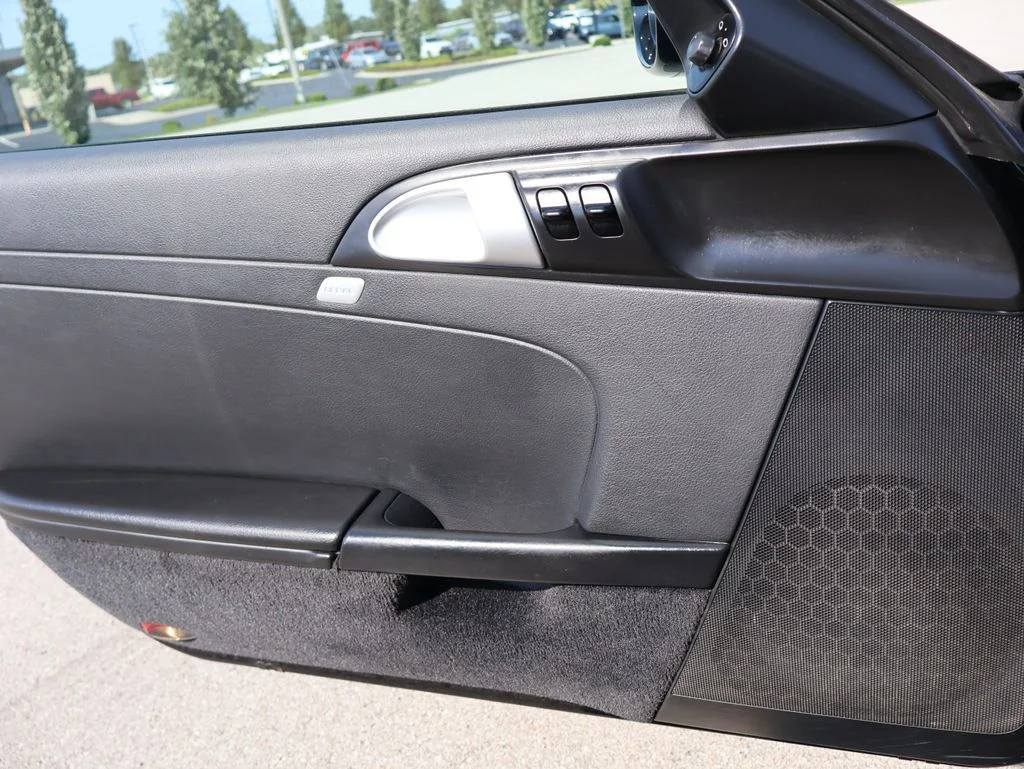 Used 2007  Porsche Base image 29