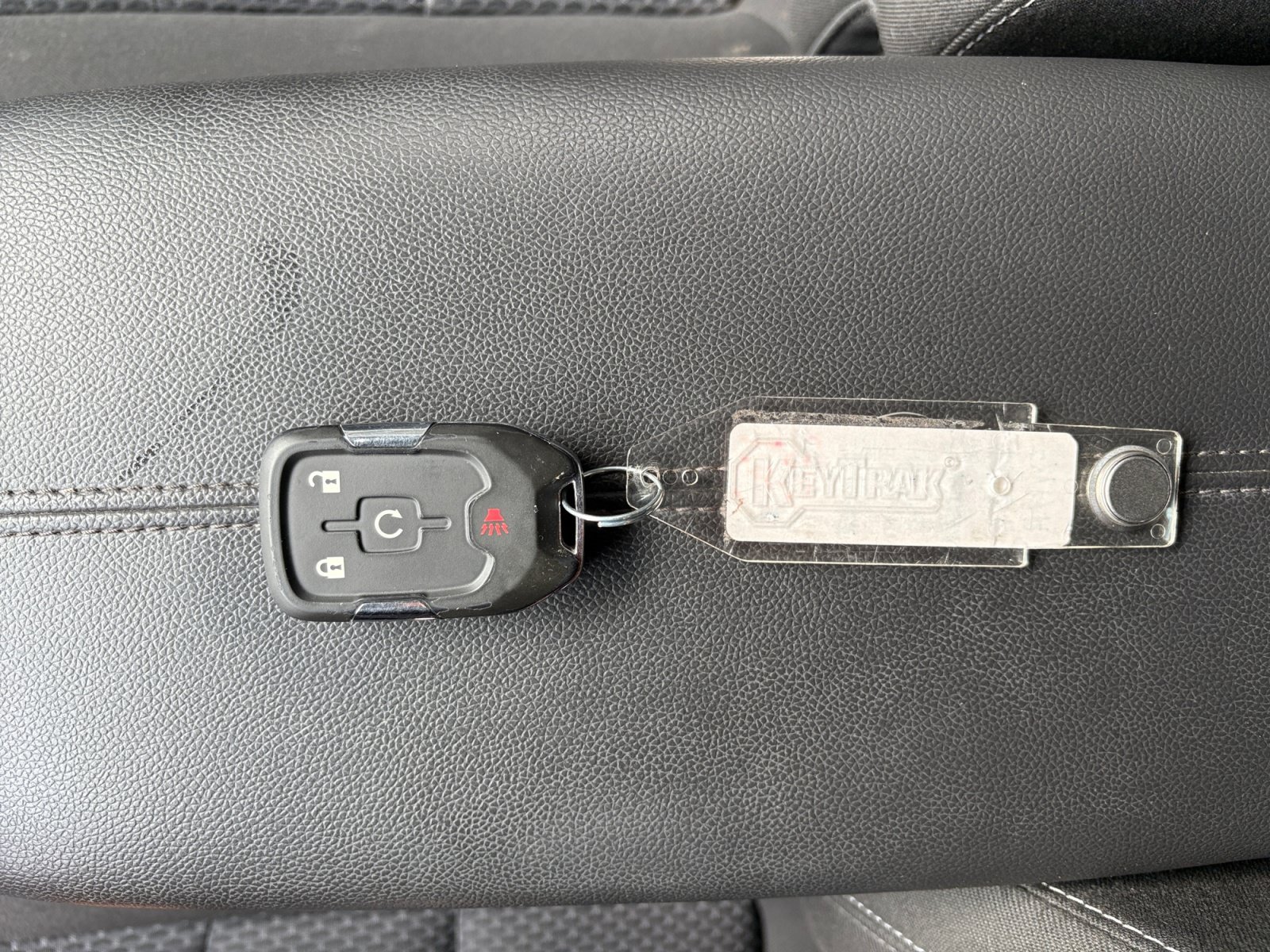 Used 2024 Sterling Metallic GMC SLE image 27