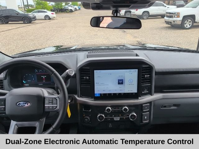 Used 2025 Black Ford XLT image 4