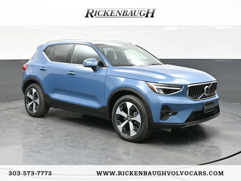 2025 Volvo XC40 B5 Plus Bright AWD's photo