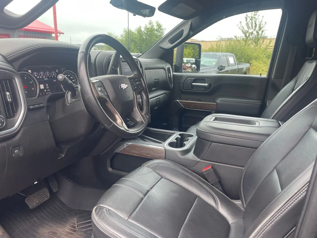 Certified Used 2022 Black Chevrolet High Country image 16