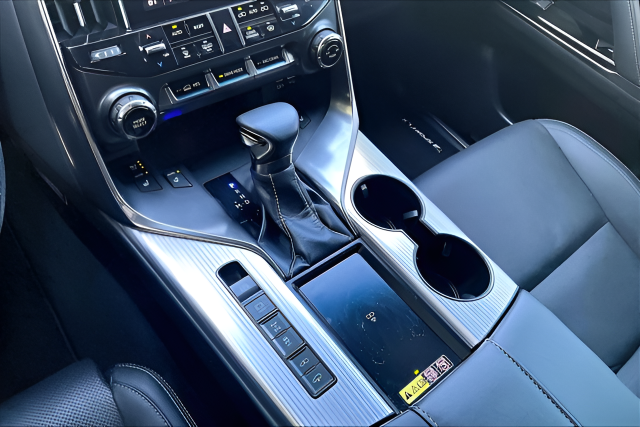 Used 2023 Silver Lexus 600 F SPORT image 23