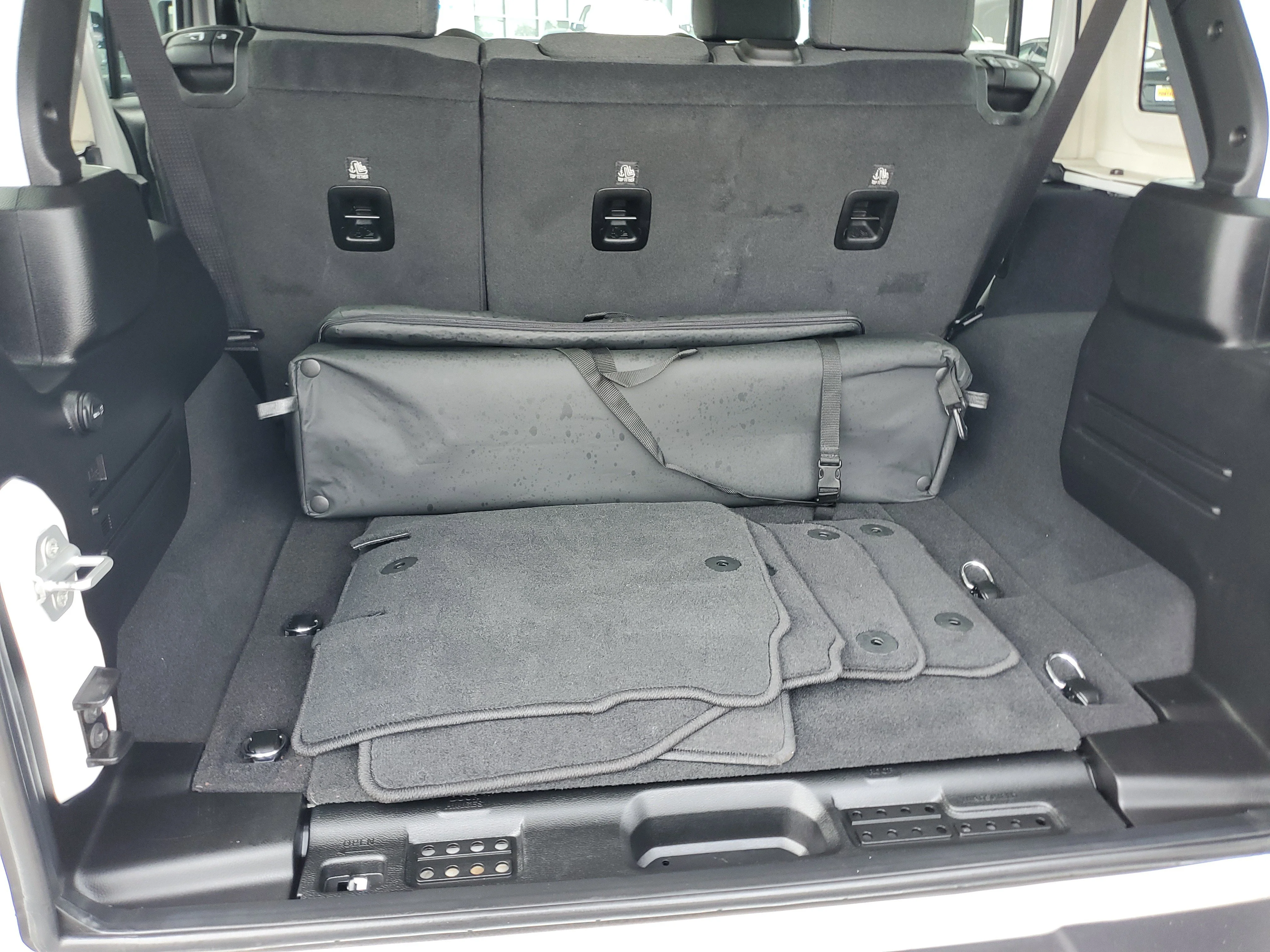 Certified Used 2026 White/off-white Jeep Rubicon image 27