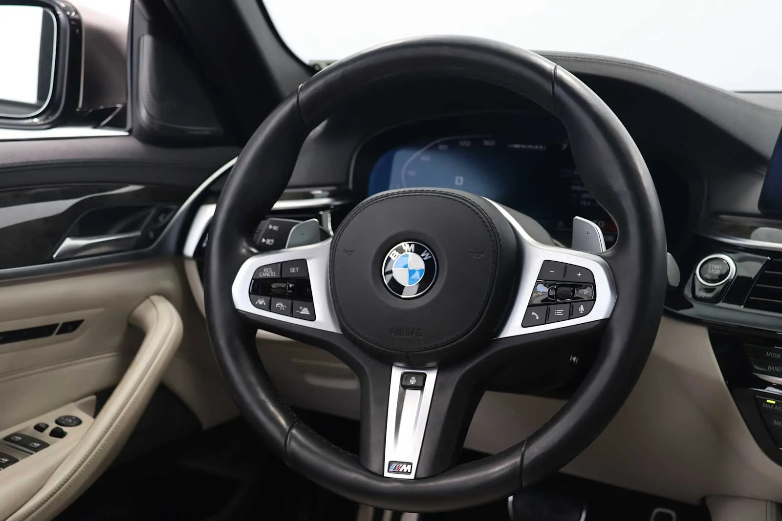 Used 2020 Dark Graphite Metallic BMW M550i xDrive image 28