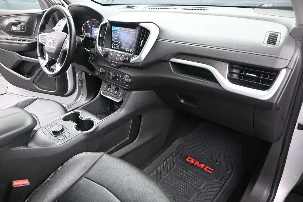 Used 2021 Silver GMC SLT image 29