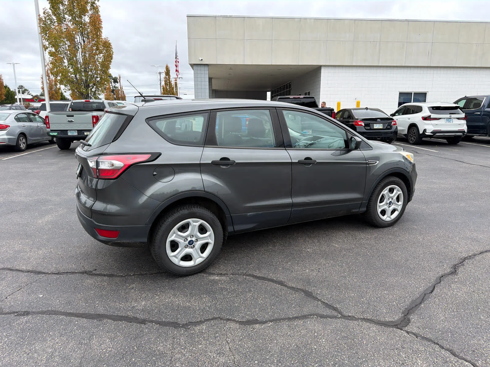 Used 2017 Magnetic Metallic Ford S image 8